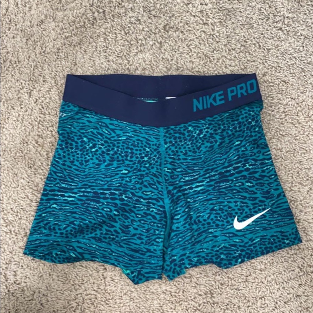 Nike leopard patterned spandex